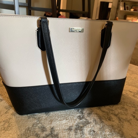 kate spade Handbags - Kate Spade Large Tote Bag